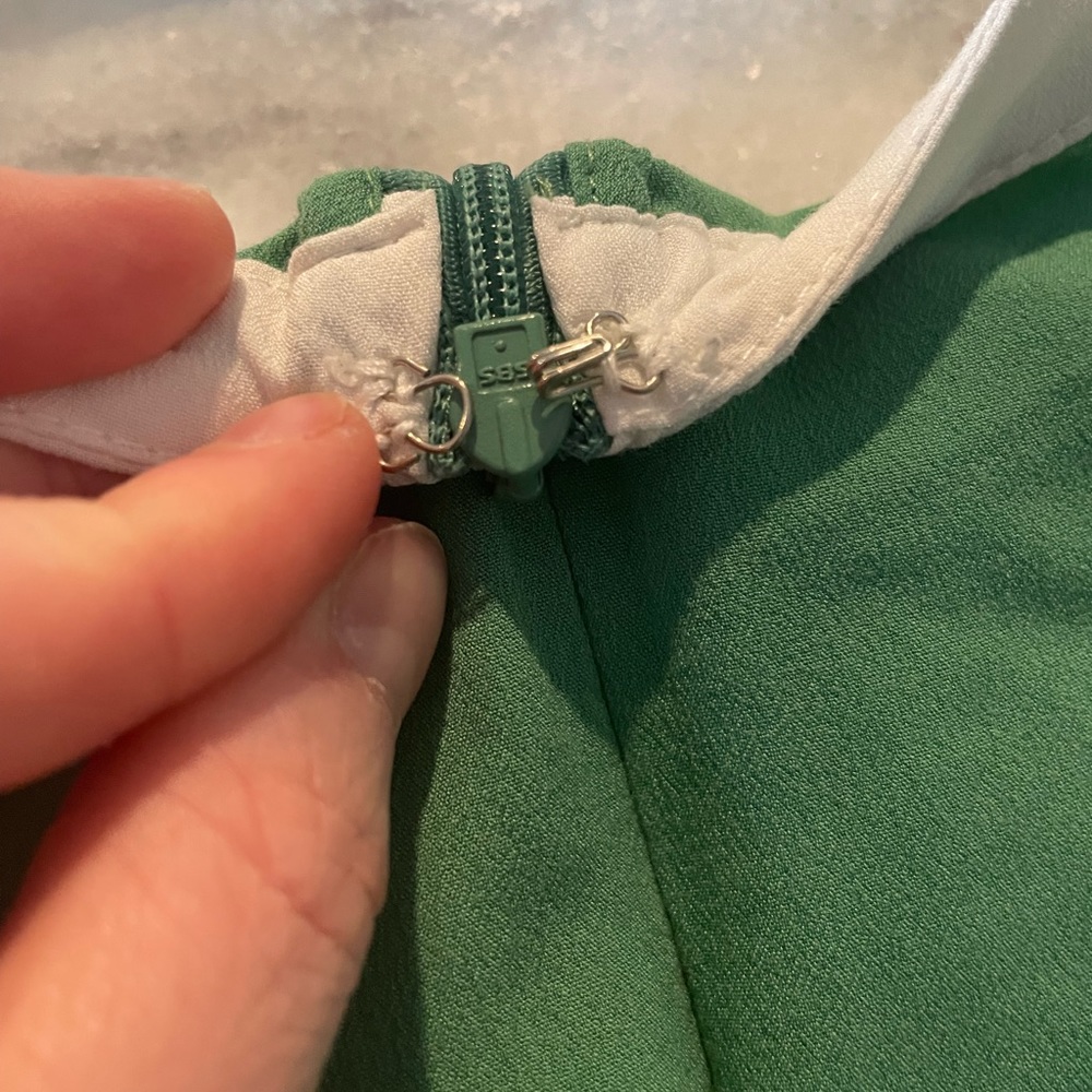 ModCloth peekaboo bow blouse light green and white - Picture 6 of 6